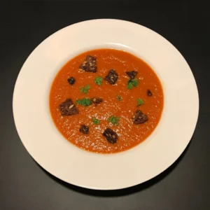 Rød linsesuppe med rugbrødscroutoner