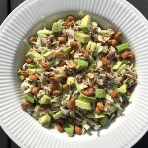Quinoa salat med avocado